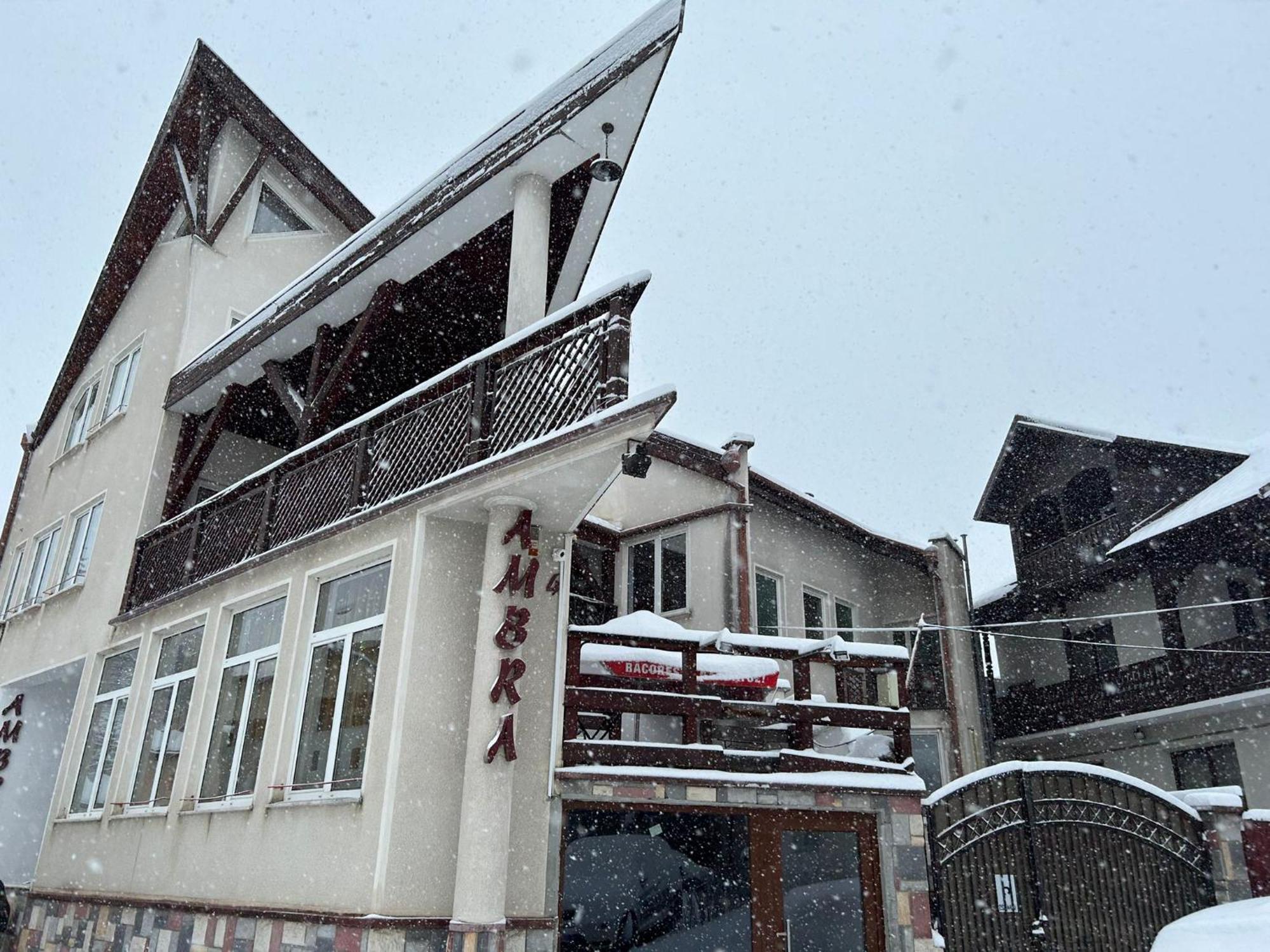Ambra Room'S Brasov Luaran gambar