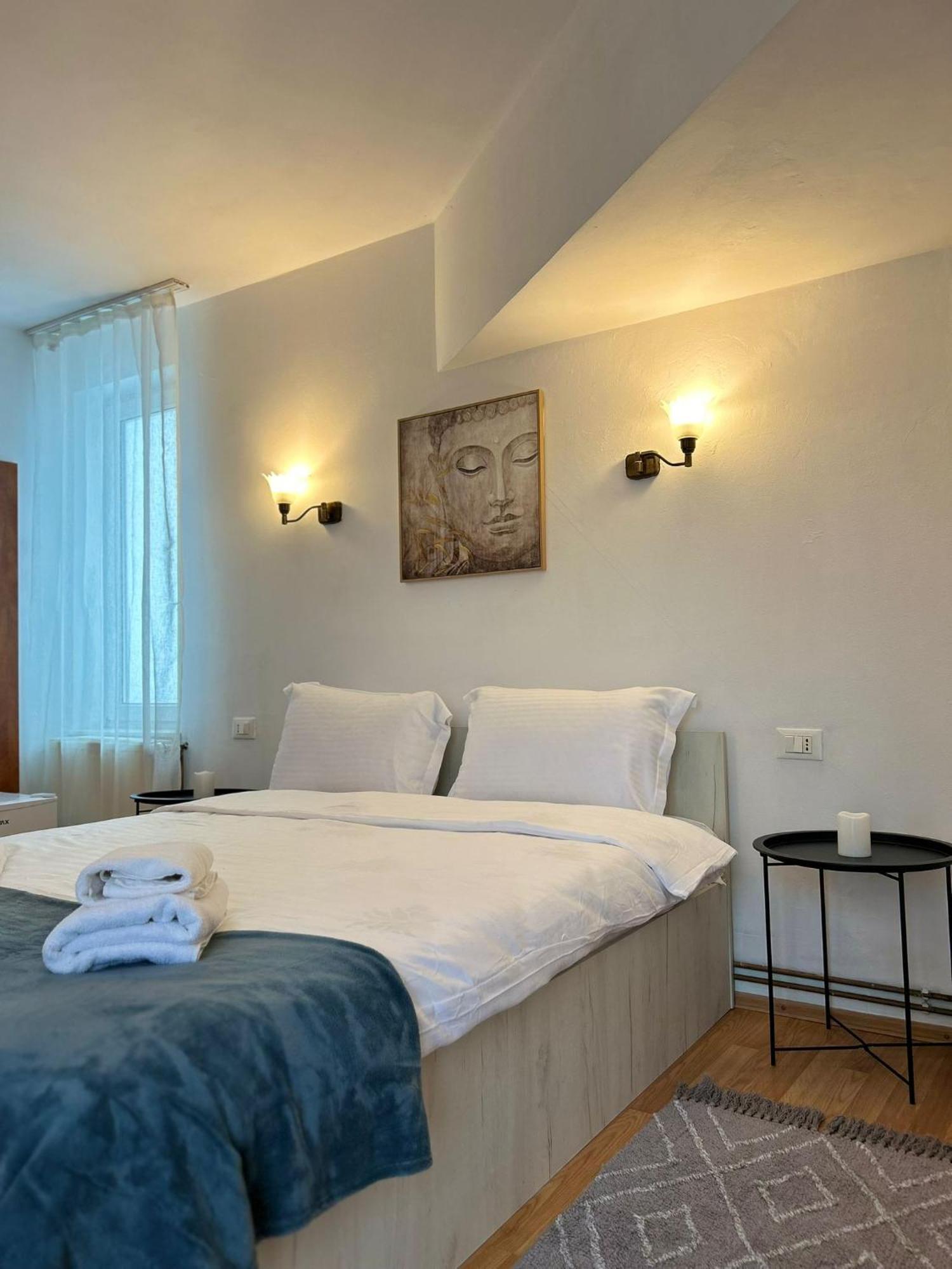 Ambra Room'S Brasov Luaran gambar